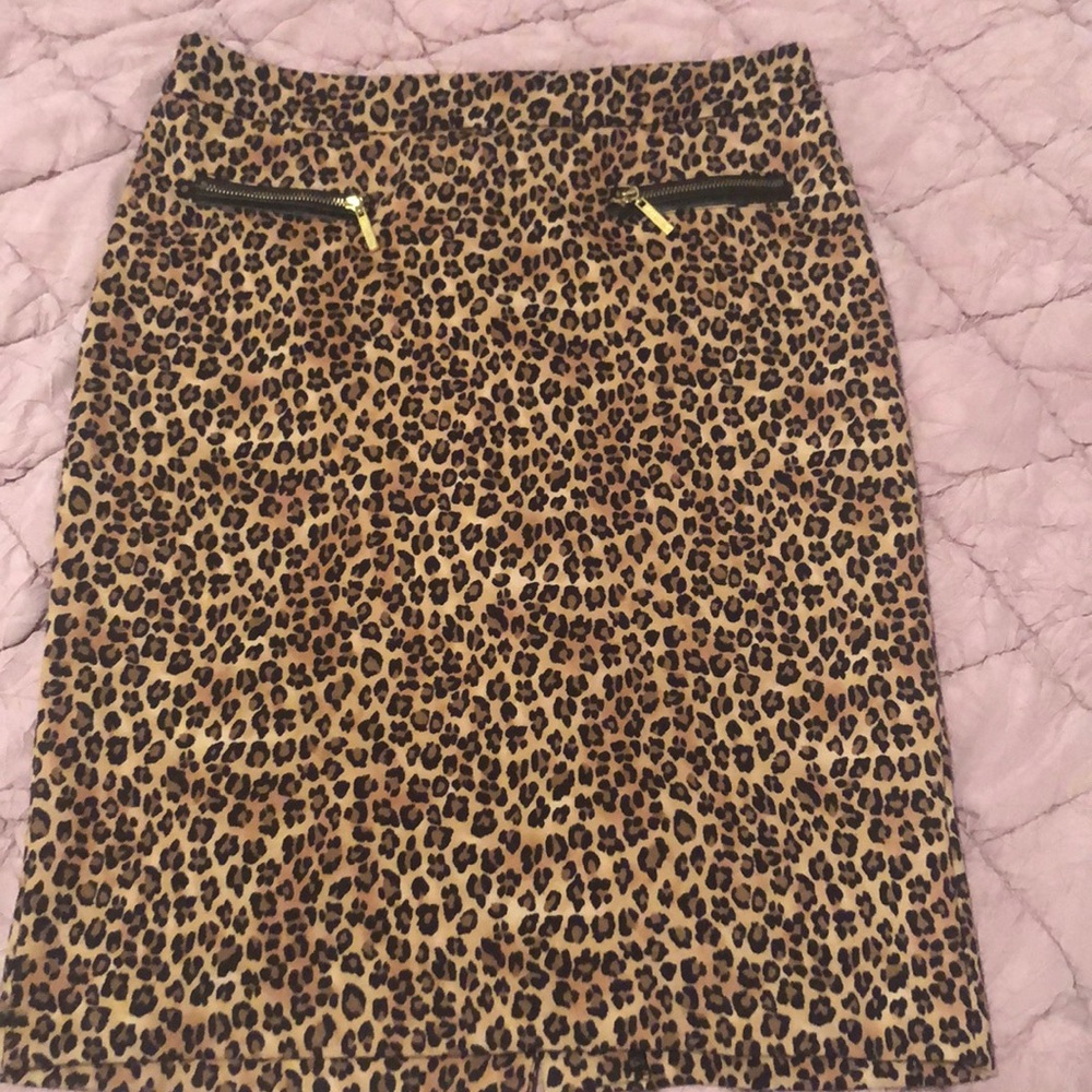 Leopard skirt